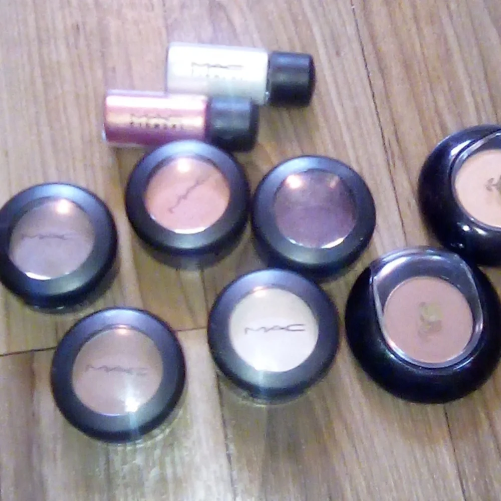 Mac eyeshadow lot 6 Mac 2 lancome